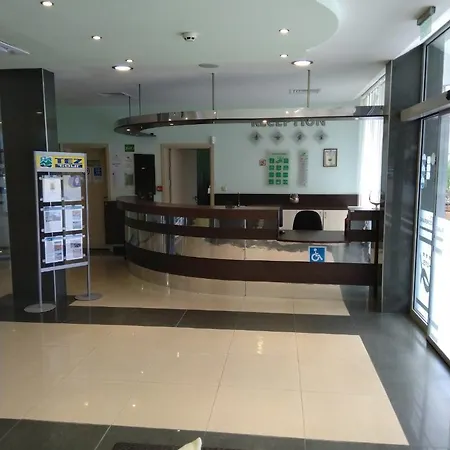 Boomerang - Sunny Hotell